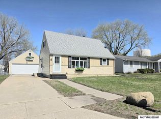 82 Sunny Cir, Mason City, IA 50401