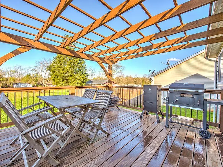 7403 Cascade Meadows Way — Photo 9