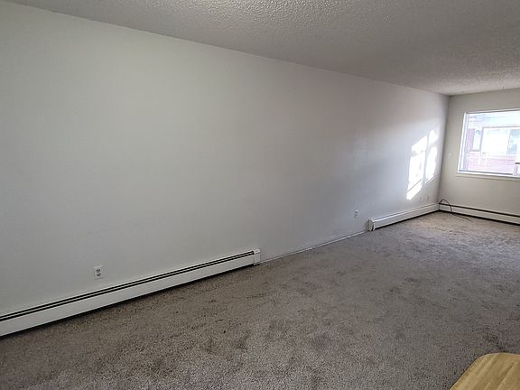 3rd image of 855 Iowa Ave APT 3