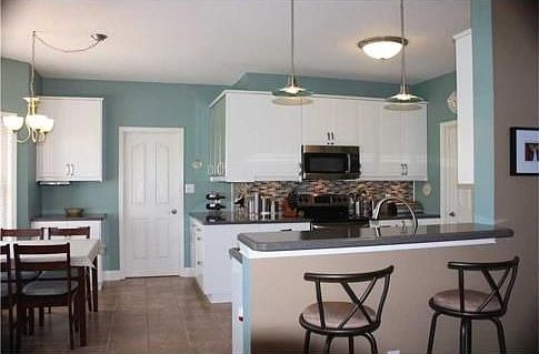 4th image of 1150 Rockwell Dr