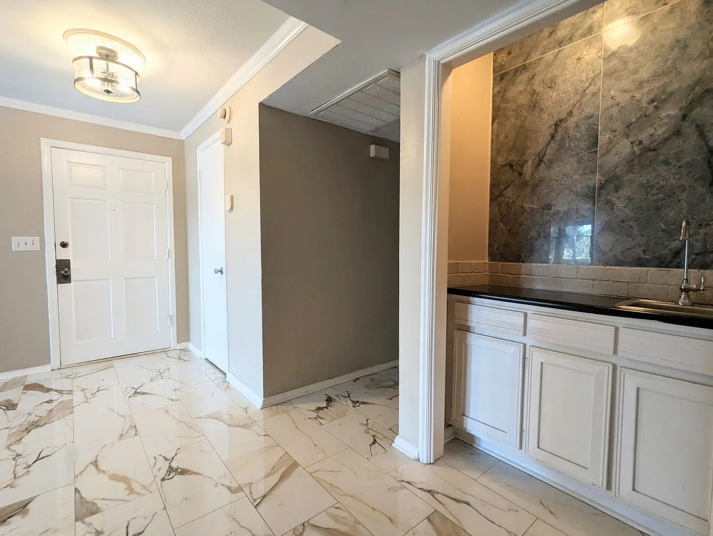 Spacious 2-Bedroom Condo in Gated Community with Covered Patios — Photo 4