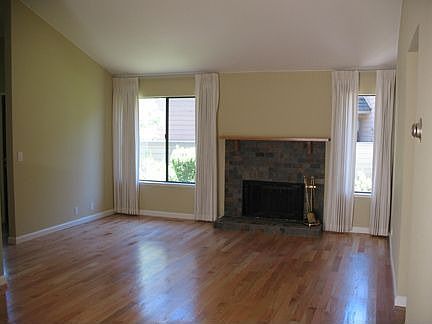 3rd image of 108 Lancewood Pl