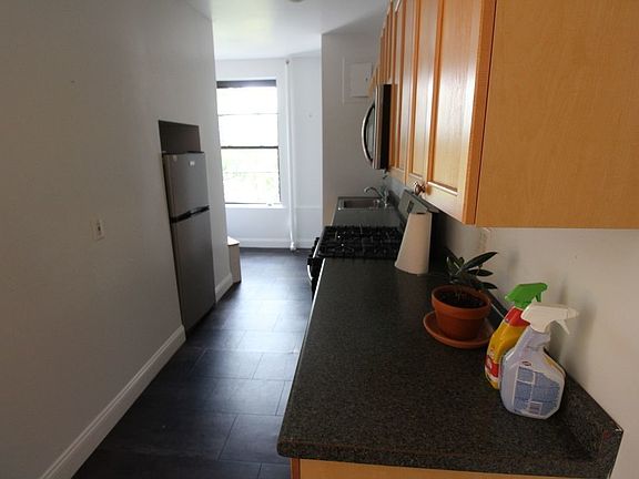 4th image of 929 W End Ave Floor 7