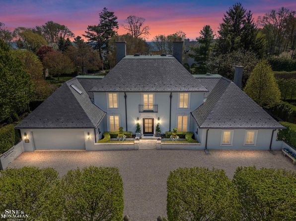 65 Tonnancour Pl, Grosse Pointe, MI 48236
