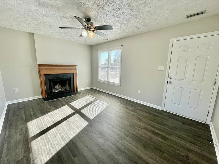 184 Brandywood Ct — Photo 4