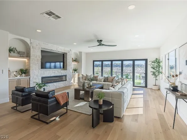 2567 Evening Sky Dr, Henderson, NV 89052