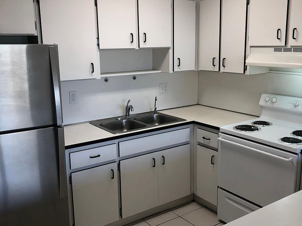 1st image of 201-370 E 34th St #201