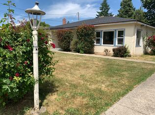 1537 Cloverlawn Dr UNIT A & B, Grants Pass, OR
