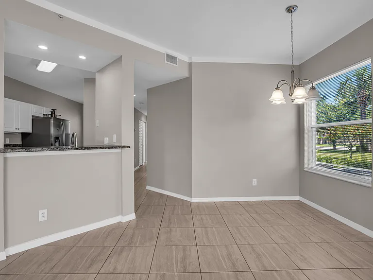 6560 Huntington Lakes Cir — Photo 5