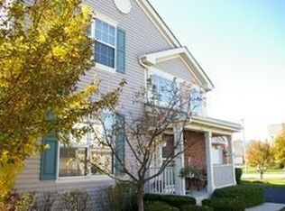 9 Haverton Ct, Streamwood, IL 60107