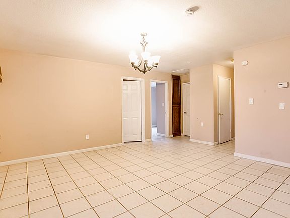 3rd image of 710 Reuter Dr