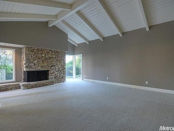 5th image of 4030 Wycombe Dr