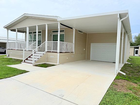 3rd image of 259 Camelot Dr