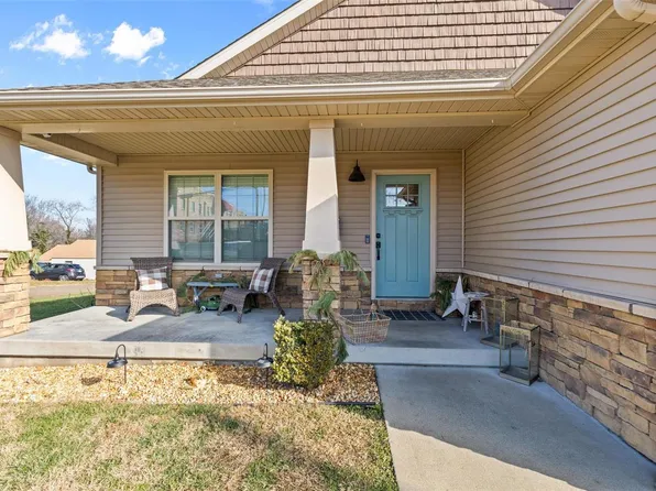 302 Taylor Ave, Park Hills, MO 63601