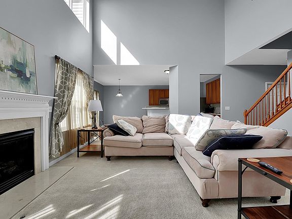 2 Story Great Room with Gas Fireplace