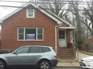 660 Meacham Ave, Elmont, NY 11003