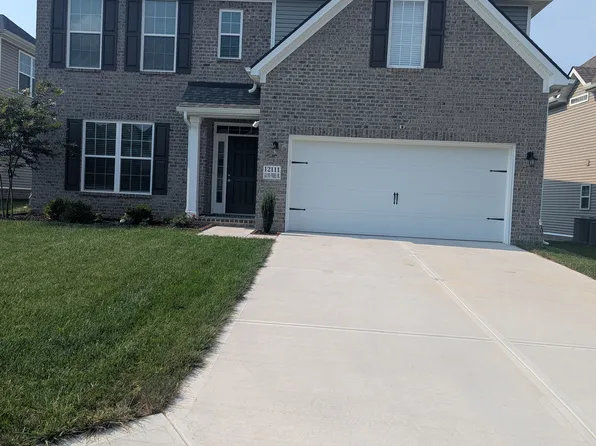 12111 Grand Forks Dr, Knoxville, TN 37932