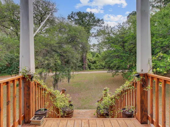 5669 Sands Rd, Hollywood, SC 29449