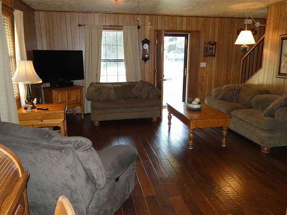 4th image of 147 County Road 4165