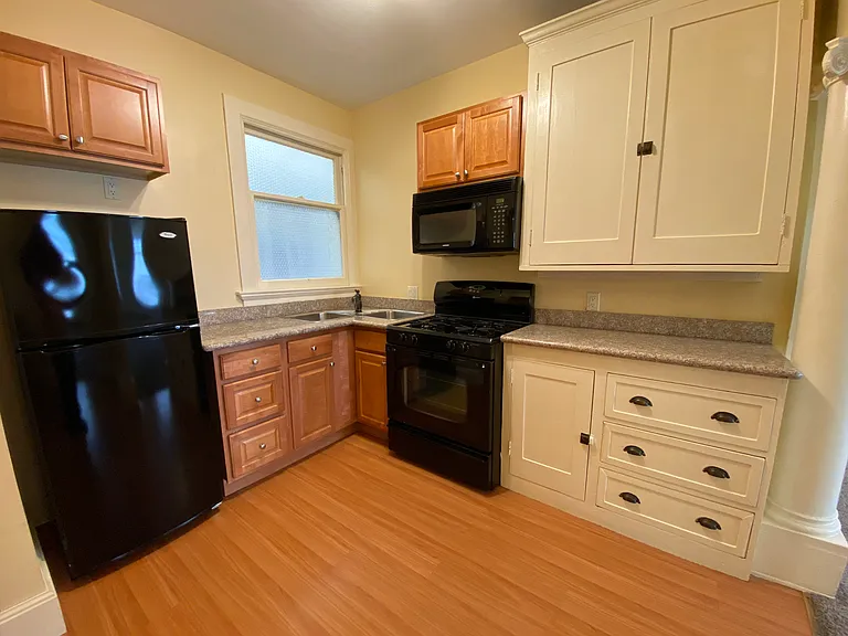 524 Georgia St #204 — Photo 15