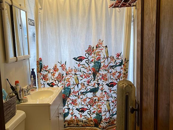 4th image of 4222-4224 N Clark St #3AE