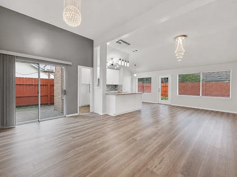 17402 Hamilwood Dr — Photo 7