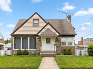 10341 Canterbury St, Westchester, IL 60154