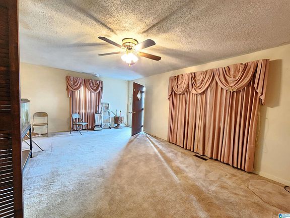 3rd image of 47 15th Ave W