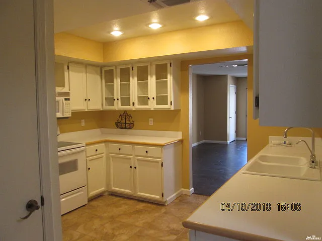 1912 Villa Dr — Photo 6