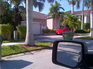 2541 Hunters Run Way, Fort Lauderdale, FL 33327