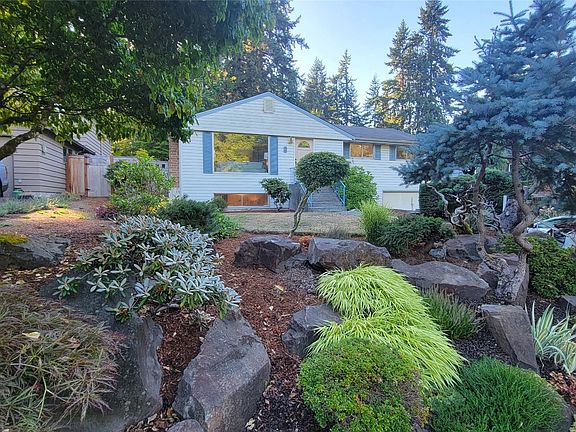 2nd image of 18521 28th Avenue NE