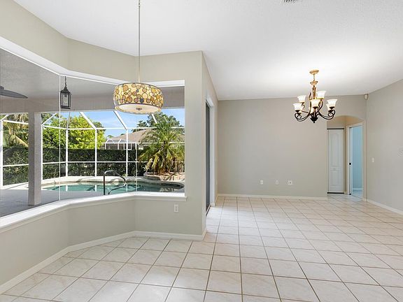 5th image of 11809 Winding Woods Way