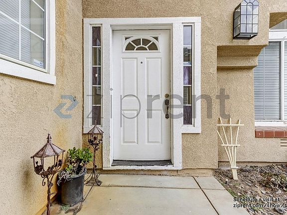 3rd image of 1110 Palomar Ct