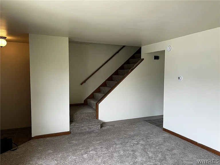 11 Lemans Dr #W — Photo 7