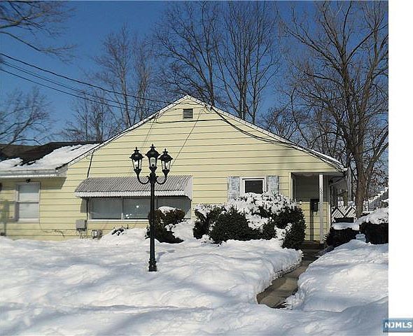 2nd image of 58 Grove Ave