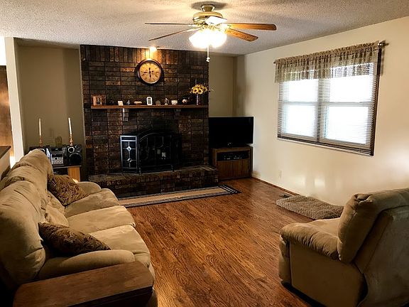 3rd image of 2303 Howell Dr
