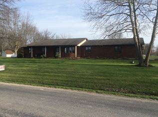 2 Florence Rd, Rochester, IL 62563