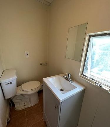 3rd image of 334 Prescott St