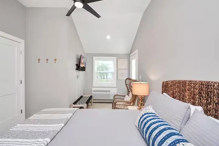 5324 Avenue L — Photo 17