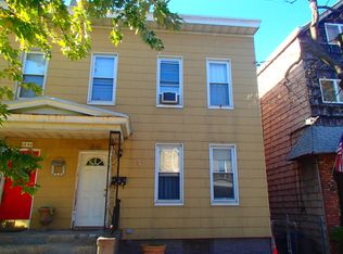 18-40 120th St, College Point, NY 11356