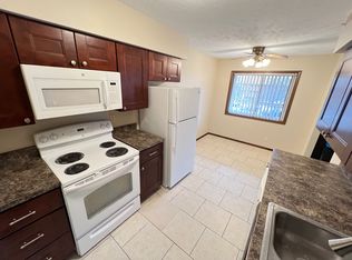 1818 Knox St #2, Lincoln, NE 68521