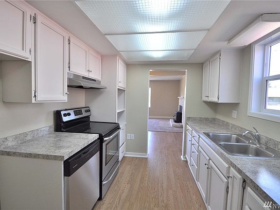 2nd image of 2217 Pacific Ave