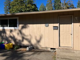 147 E Jefferson Ave