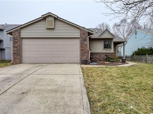 1546 Creekside Ln, Greenwood, IN 46142
