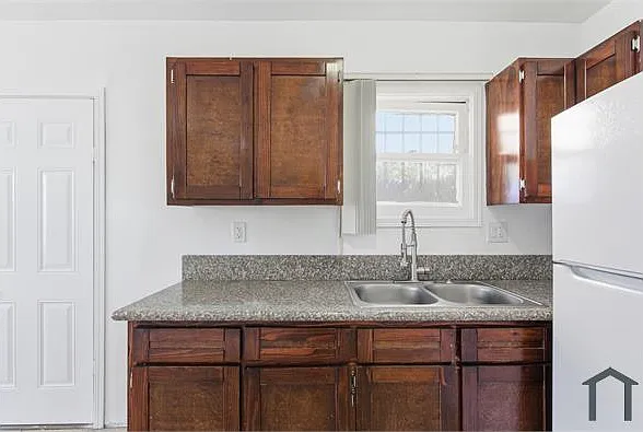 534 Hyde Park Pl #534 — Photo 5