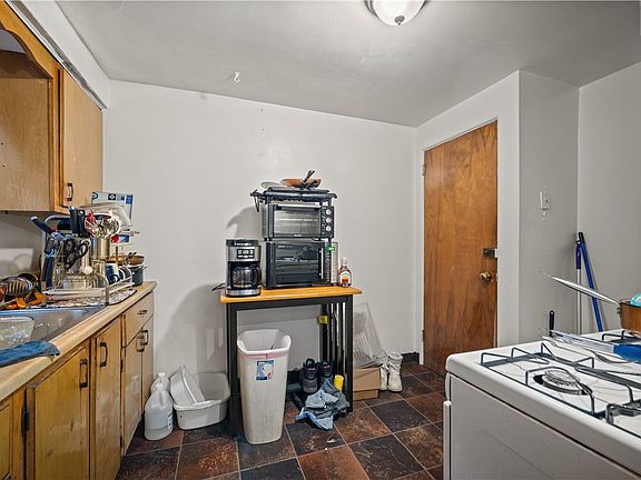 5th image of 113 Lucinda Dr #A