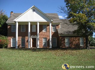 766 Rolling Oaks Ln, Collierville, TN 38017