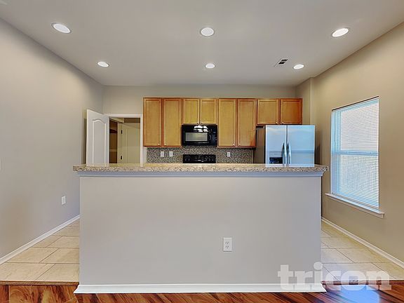 4th image of 10507 Kempsford Dr