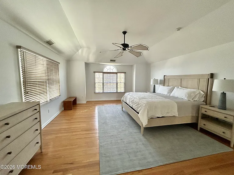 206 Pointe Dr — Photo 12