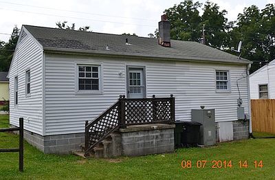 2nd image of 425 Smith St